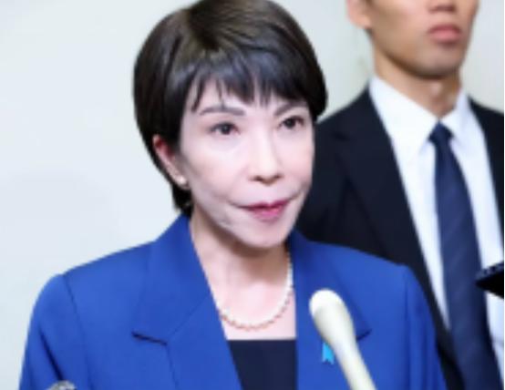 日本万万没想到，高市的愚蠢行为居然帮中国解决了两大问题。第一个，帮所有国人再次唤