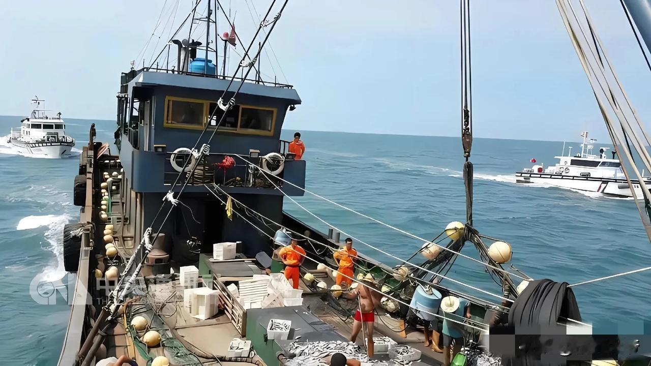 这是赤裸裸的挑衅！
2月14日，也就是大年初五，在金门县北碇东0.5里海域，台伪