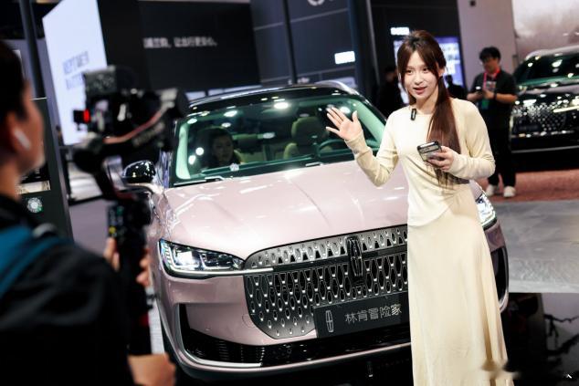 新冒险家“驾驶模式切换”：运动模式下，油门响应像换了台车今天试驾的时候，销售让我