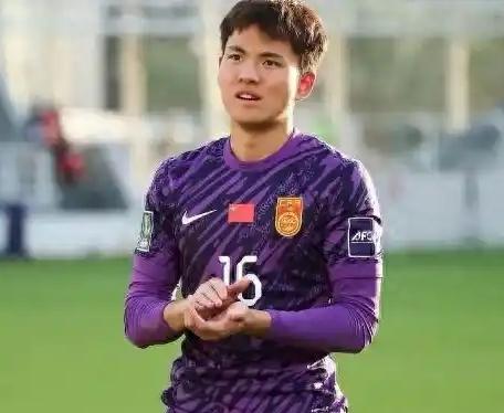 李昊是中国足球的最大惊喜，助力U23国足出线居功至伟！
       中国U23