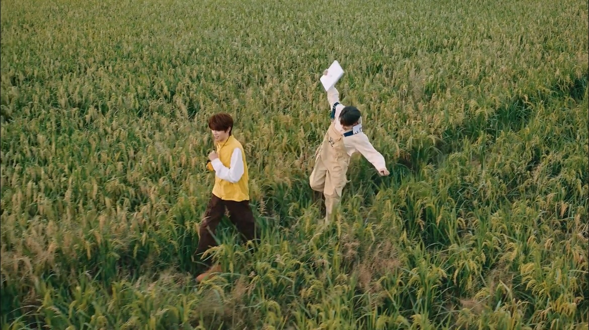 是鲜活少年没错了！！古茗和俩崽的适配度简直绝了！！卓沅身上那种田埂少年的清新感，