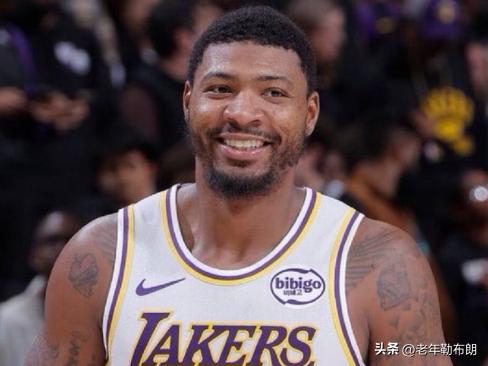 防守大闸！斯马特在最近两场比赛中贡献了9次抢断和3次盖帽

3月4日消息，今日N