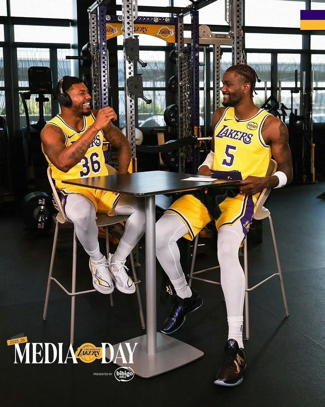 又是一年的湖人媒体日，家里今年来个几个新面孔。NBA媒体日湖人媒体日 ​​​