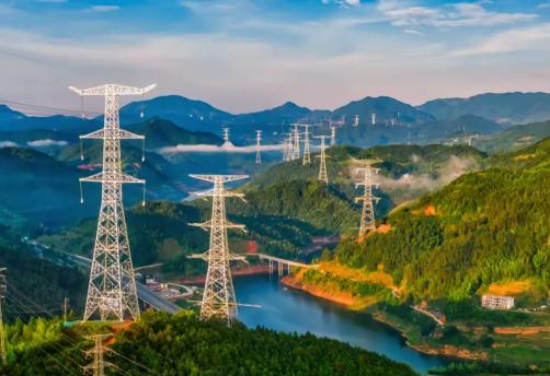 全世界终于看明白，为什么中国在25年疯狂囤积石油！现在美伊大战全球能源危机，中国