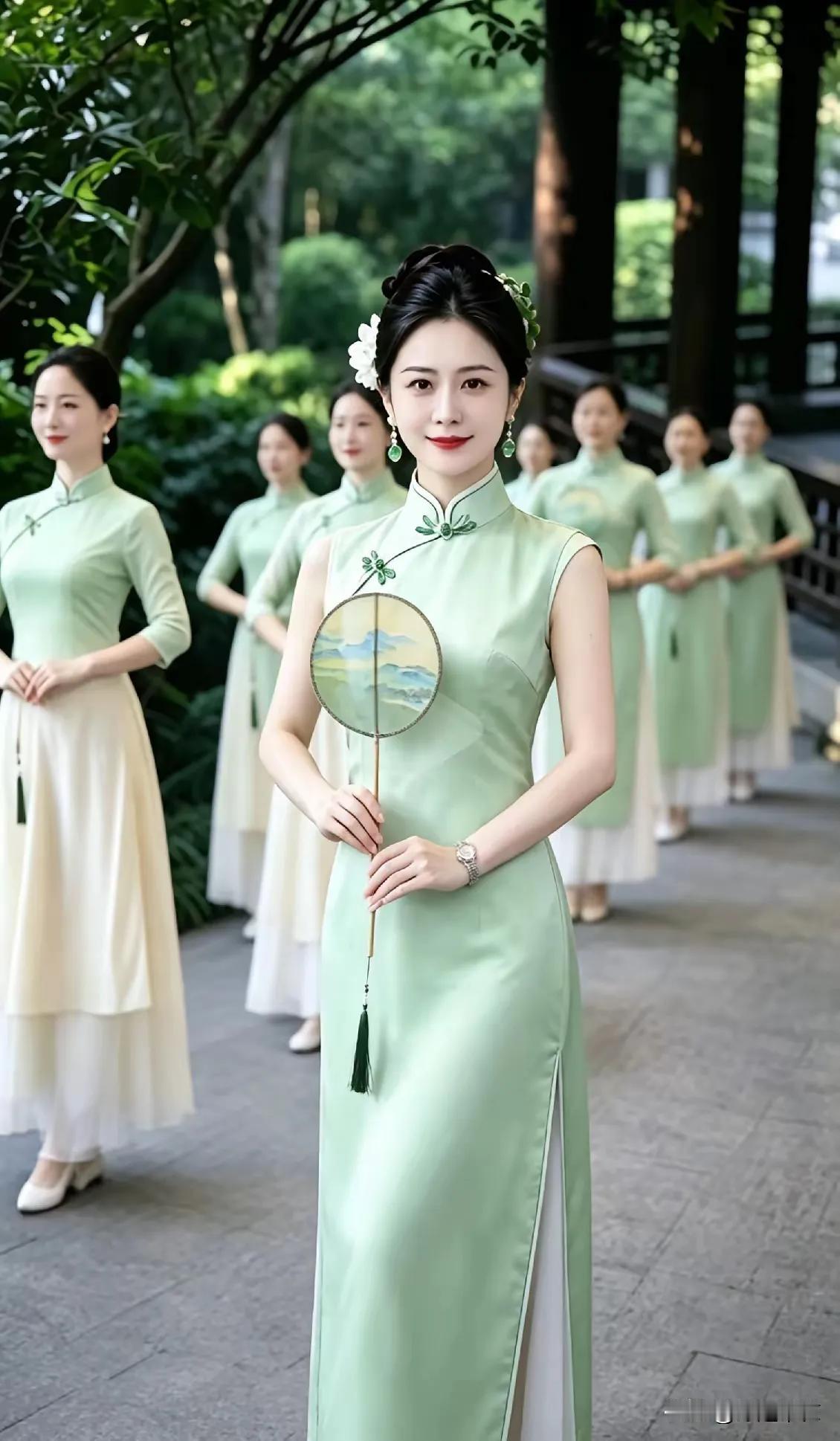 心宽看淡烦心事，
体胖自然没忧愁。
横批：《心宽与体胖》