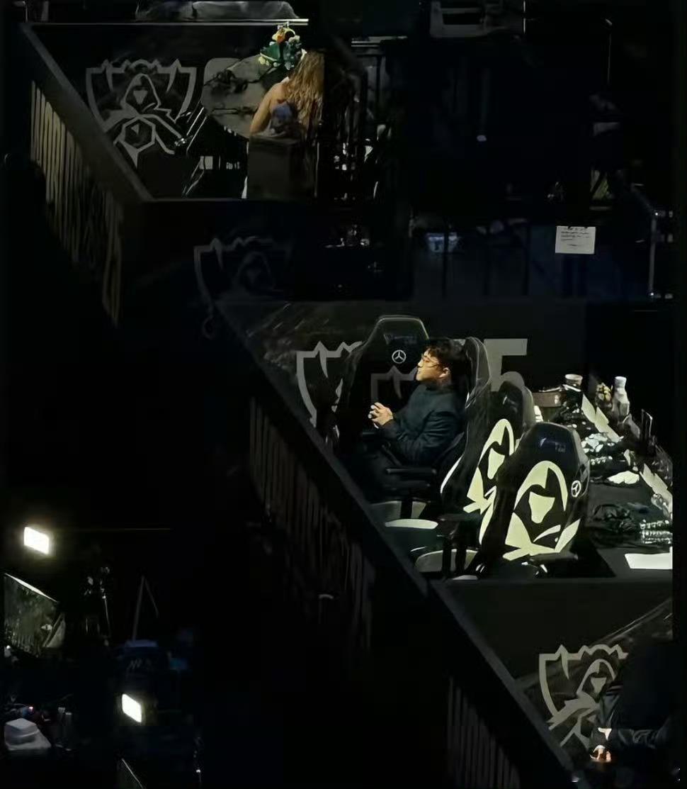 Ning谈T1夺冠看着台上的T1夺冠，此时的UZi心里在想什么…… ​​​