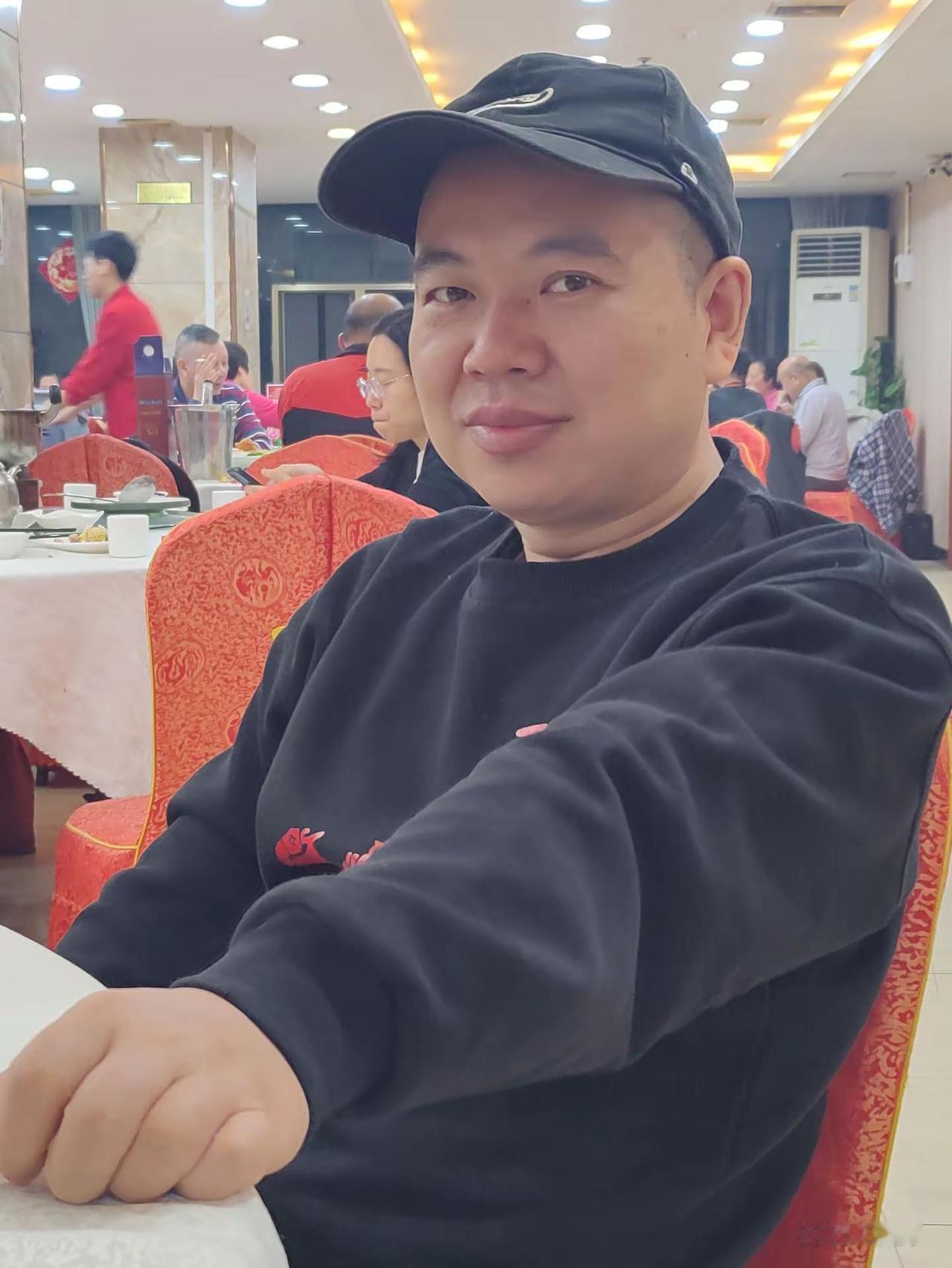 回眸一笑，人过半百，还是一人一将无人替我过河。