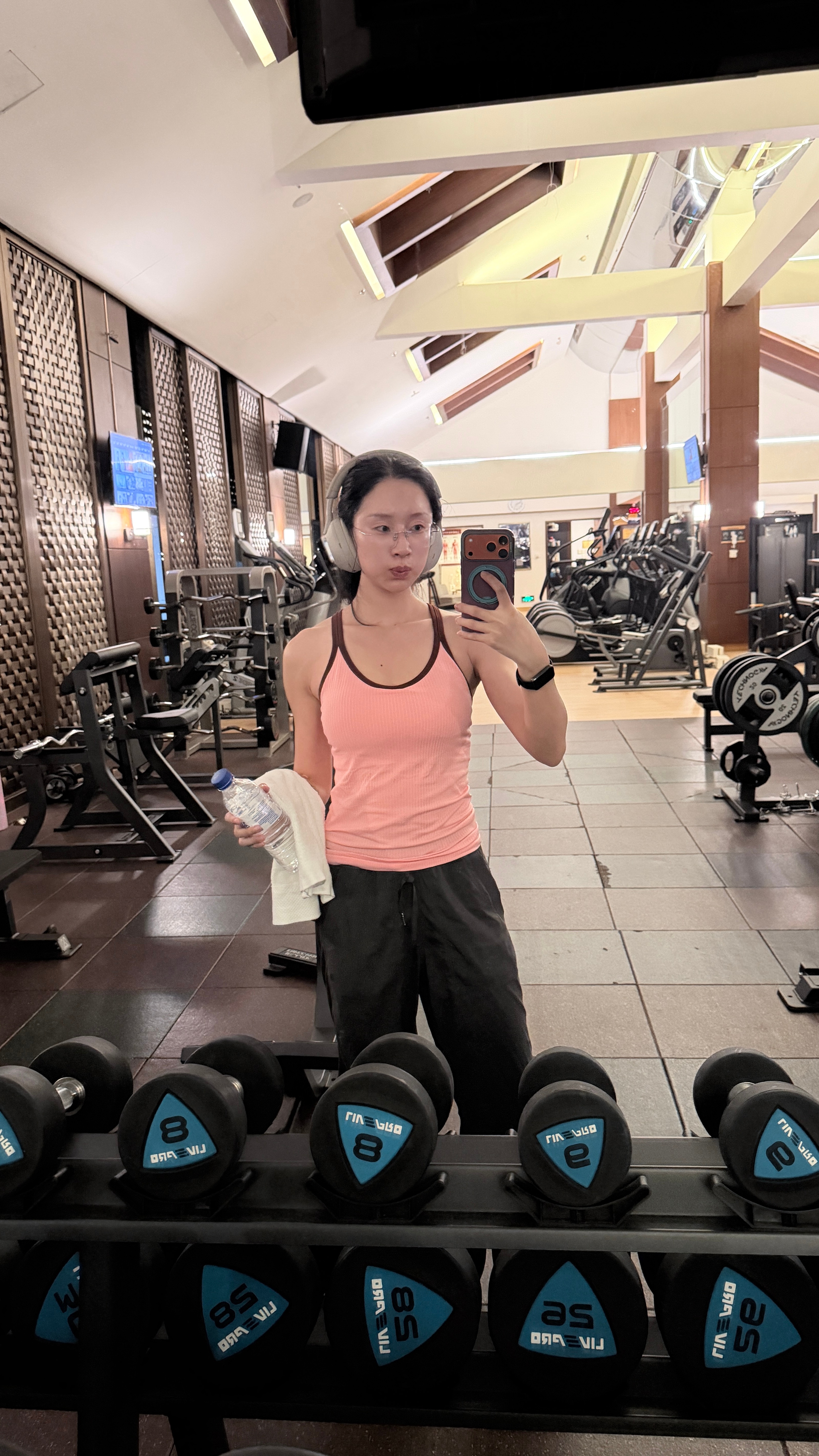 健身打卡有氧40min 浅浅锻炼一下。本来该休息的 但是今天该洗头了 不来亏了