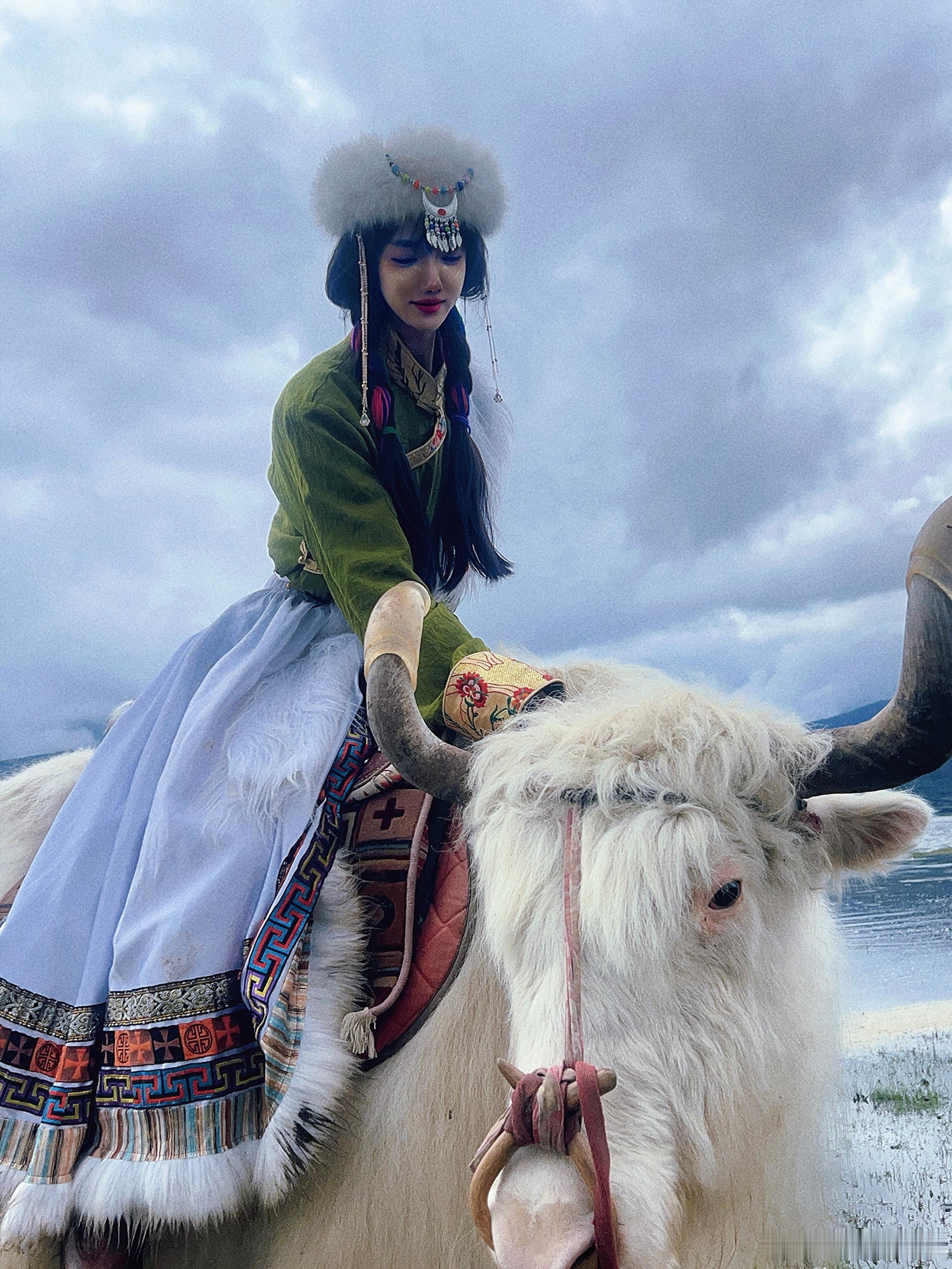 好看的照片太多了根本发不过来今天的藏族妹妹是你喜欢的类型嘛  ​​​