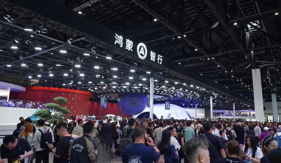 直播的时候余承东说有150万-200万级别的尊界，预计6月中到6月底亮相。这个估