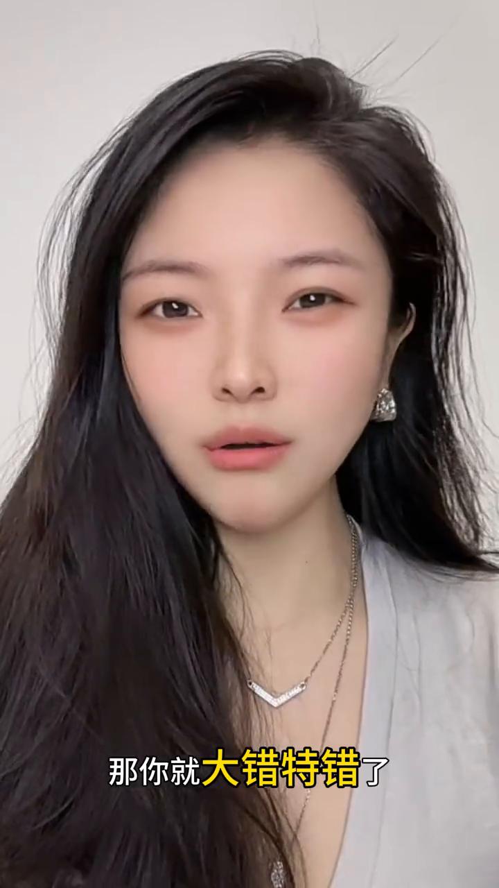 男生如何让一家公司倒闭？
业内人士都知道，谁要是敢给男的放卤蛋，谁的公司大概率活