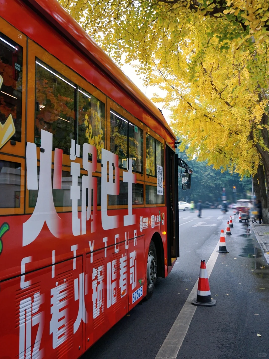 错过在等一年！成都火锅巴士🚌太巴适了！