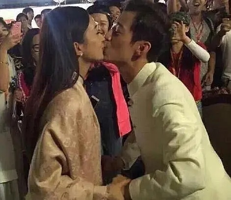 赵丽颖是真的喜欢过何炅吗？ 