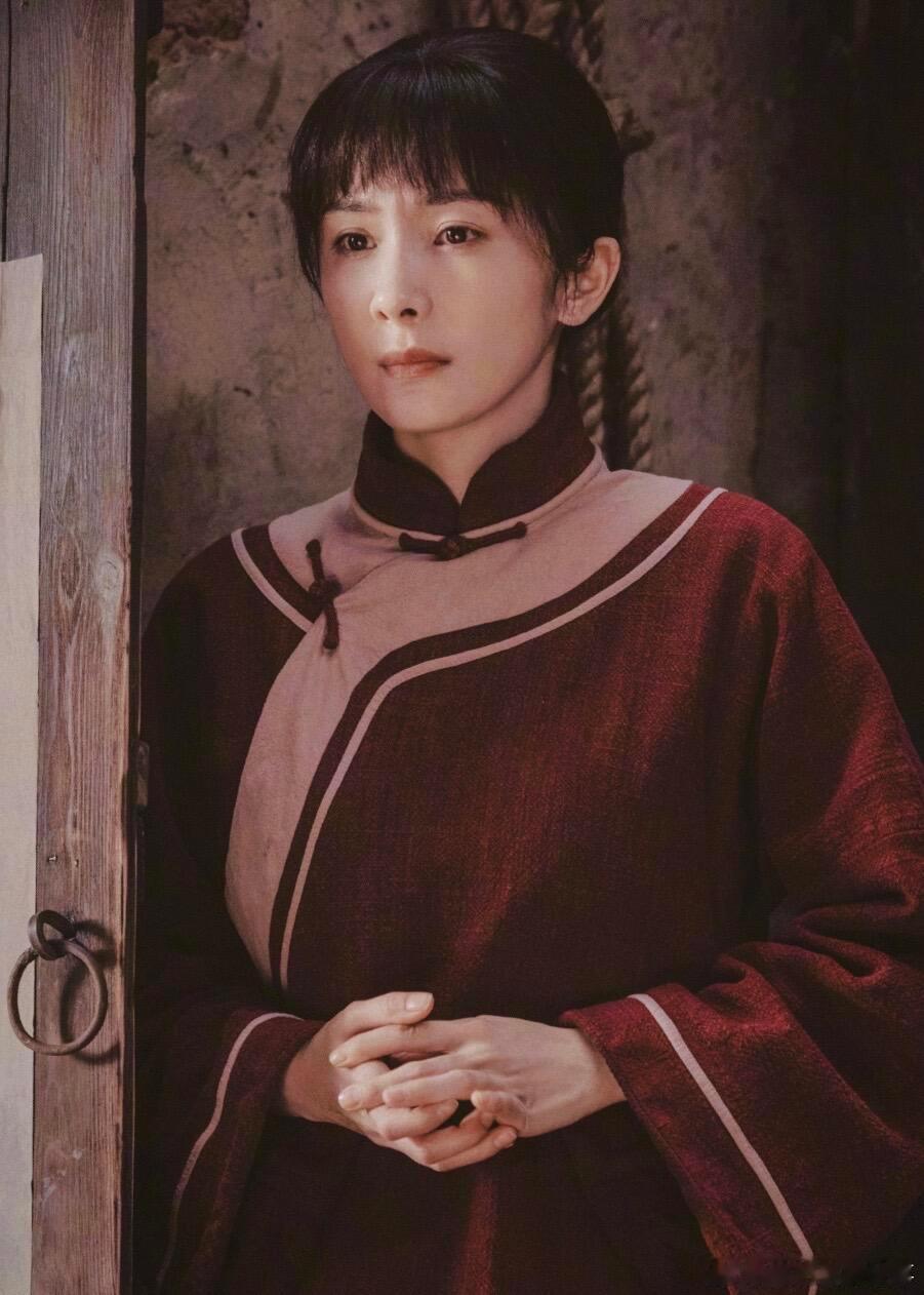 沈丹萍夸杨幂戏好 “她就是我闺女”！沈丹萍老师的这句认可，满是对杨幂演技的肯定。