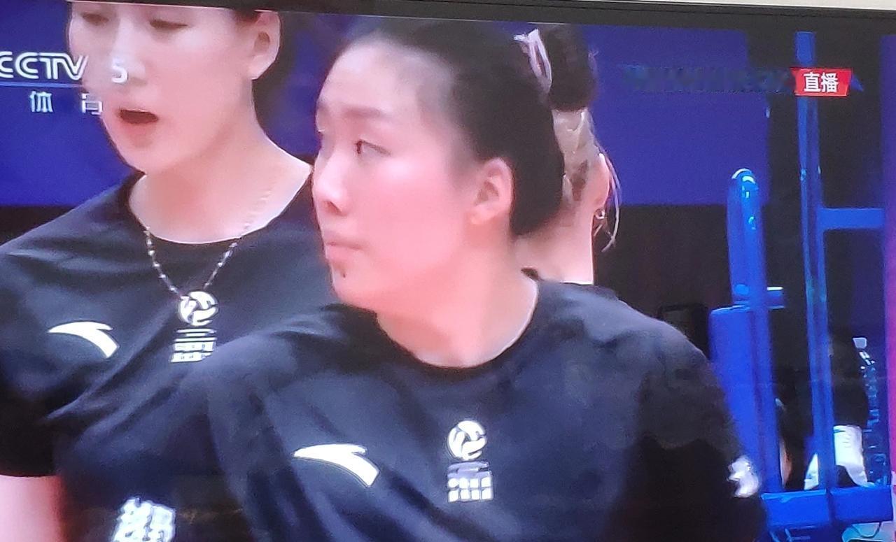 决胜局北京女排15-11击败辽宁女排取得胜利！辽宁女排真是一胜难求啊！

北京女