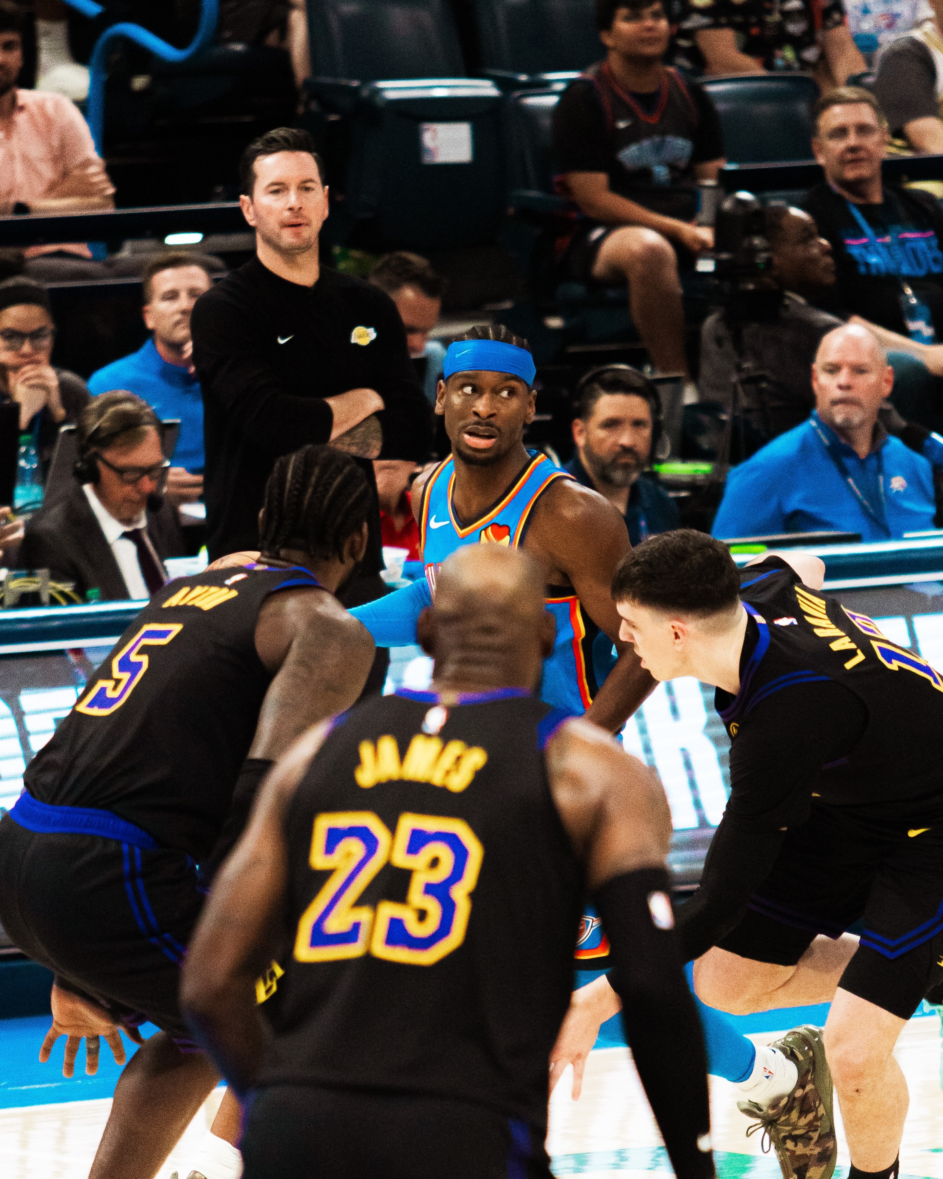 NBA历史上30岁之前单场得分30+且0失误次数最多的球员：1. 亚历山大 — 