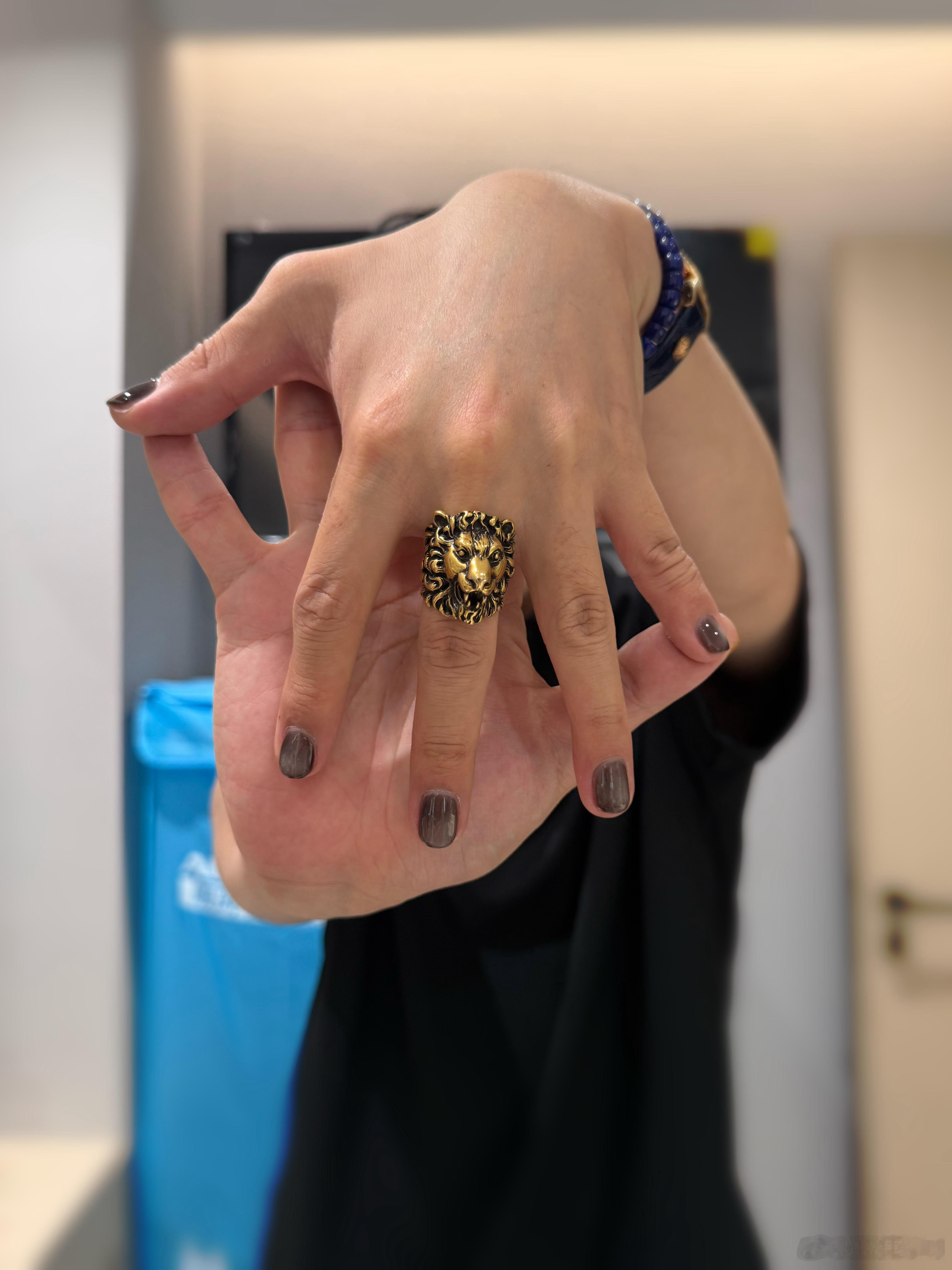 应小伙伴们的邀请，来展示下本次法海特别版美甲～💅我对这次美甲的概念是“一念佛魔