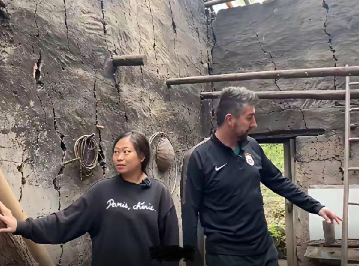 利用婚姻搞链式移民，似乎已成为外国人定居中国的快捷途径。 