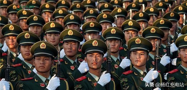 美专家大胆推演：若中俄军队战场互换，解放军仅需三天就能击溃乌军
 
国际军事圈一