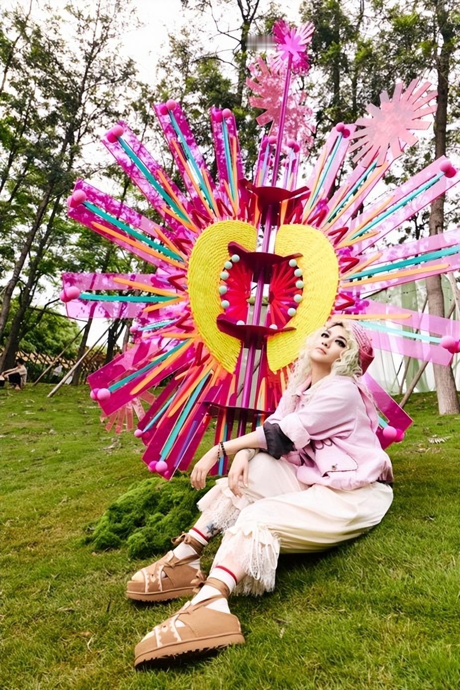 共创春日高能 探索社群自在重聚！“UGG友聚聚”携手音乐、潮流、街舞等多元领域茸