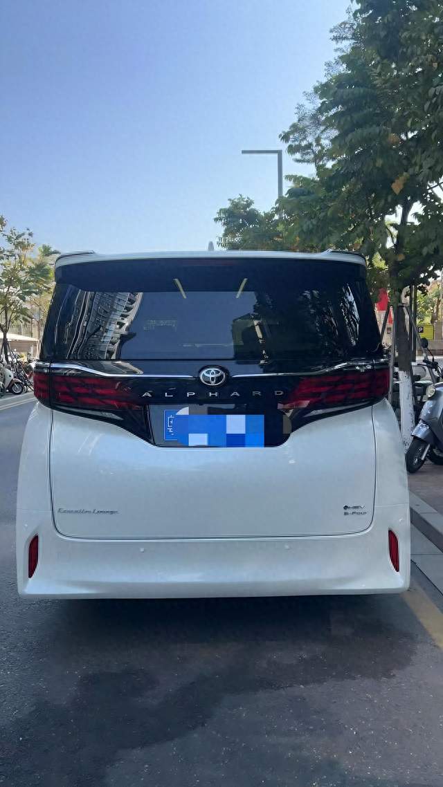 专门做丰田埃尔法商务车租赁公司电话，汇星商旅谈服务流程
