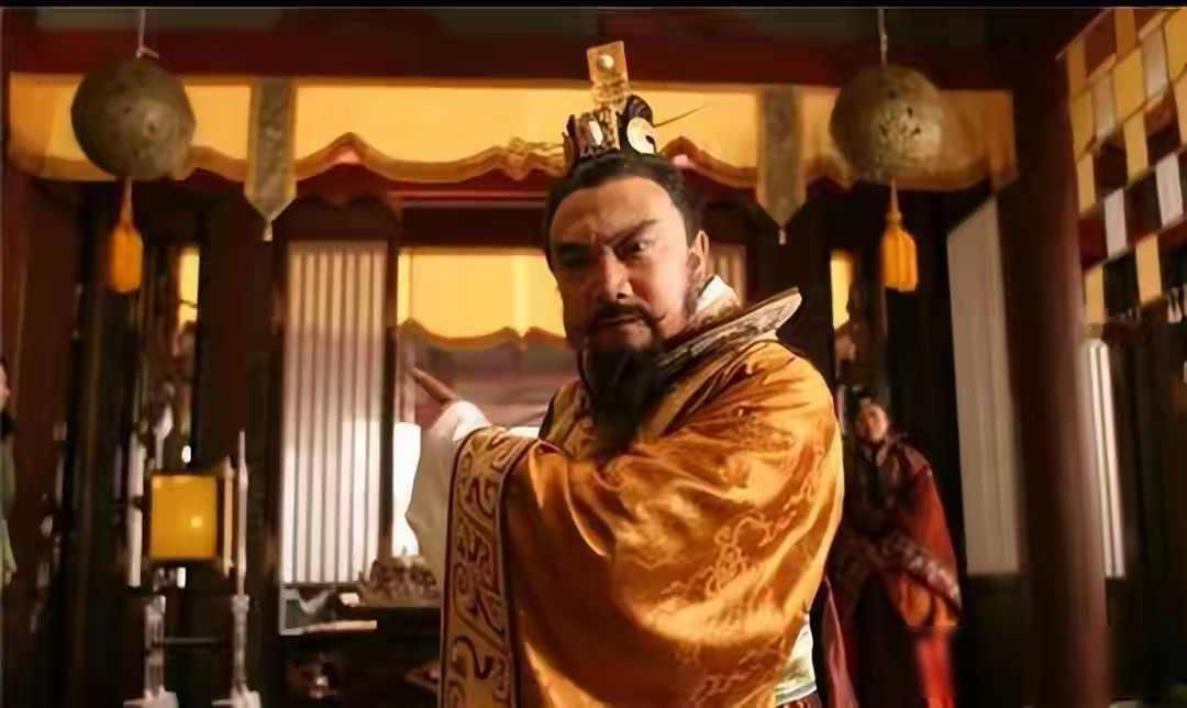 砀山一个种地的农民，年轻时游手好闲，被乡邻当成废物，连雇他干活的主家都嫌弃，抄起