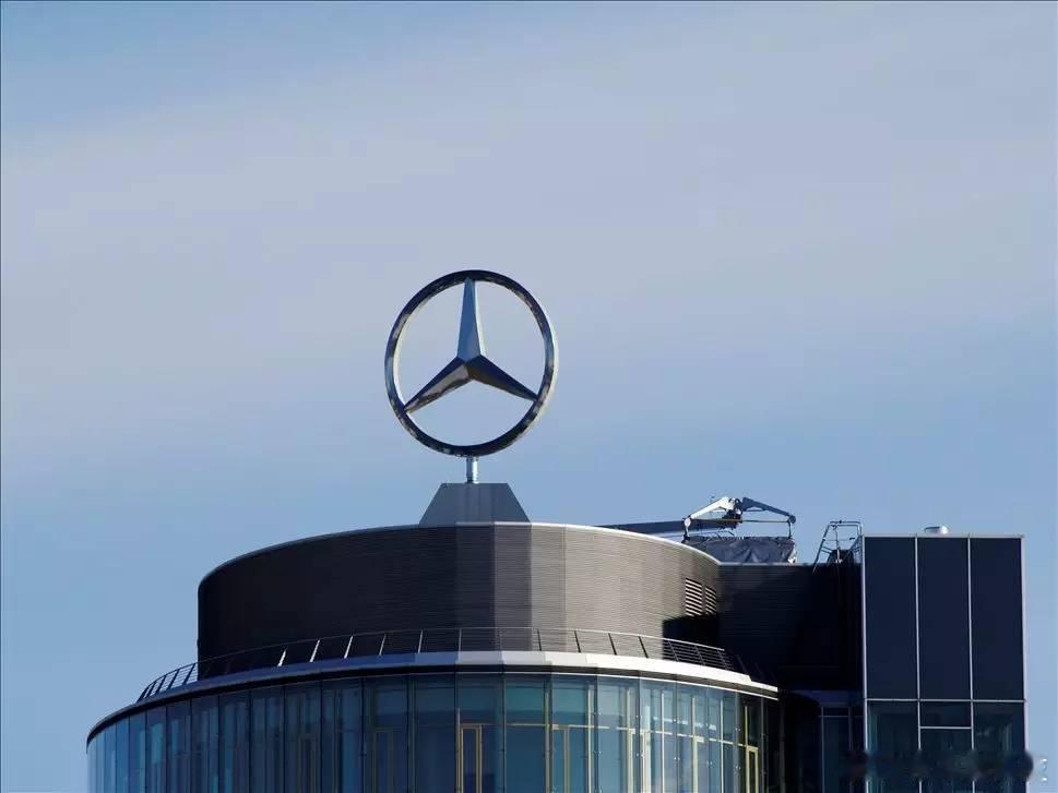 #奔驰回应欧盟对华电动车加征关税# 6月12日晚，就欧盟委员会对中国电动汽车反补