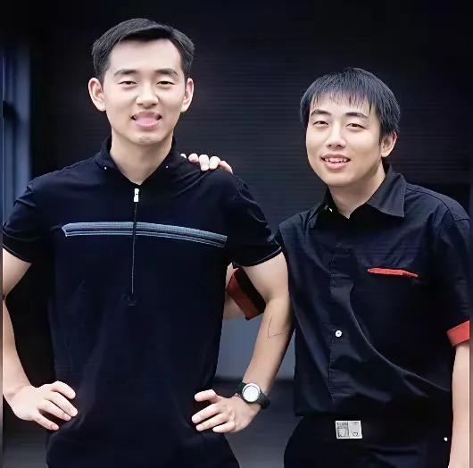 你是位优秀运动队员，球员生涯为国争得无数荣誉，中国男乒历史上第一位大满贯冠军[赞