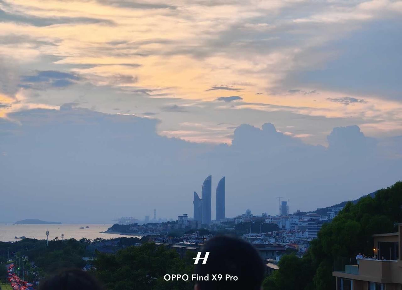 oppo你的ai也太自然了吧
本来来厦门说没看到日落还挺可惜的，然后发现oppo