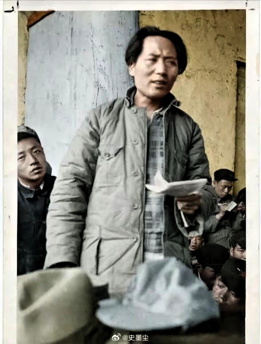 为什么我们永远不能忘记毛主席？因为他给了亿万中国人活下去、站得直的底气！
 
父