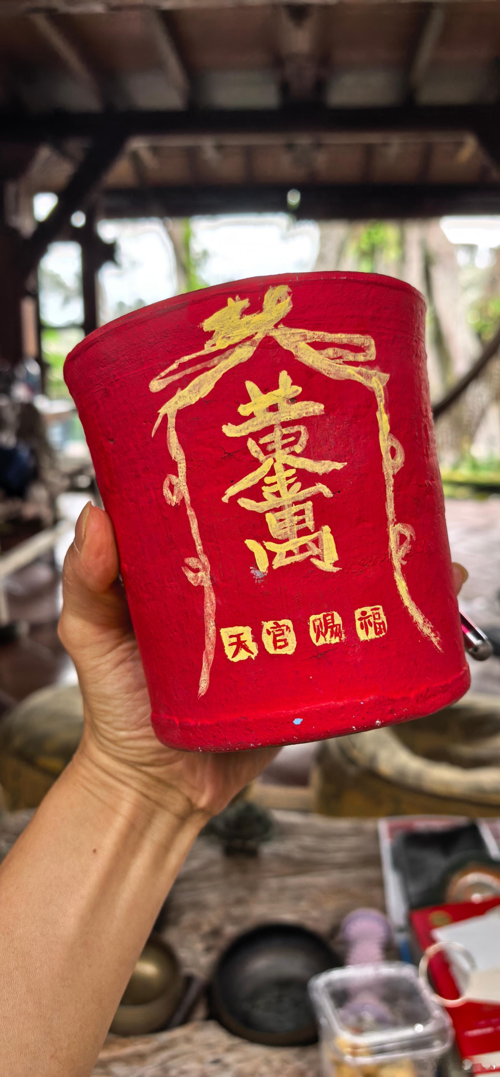 我俩画了一上午！一个是传统文化再现——马到成功一个是科技生产力表达——豆“脚”亮