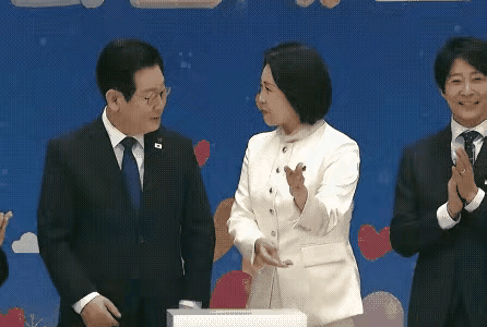 这才是，爱情最好的模样！
看李在明和金惠景的互动，就知两人的爱情真的不能在真！