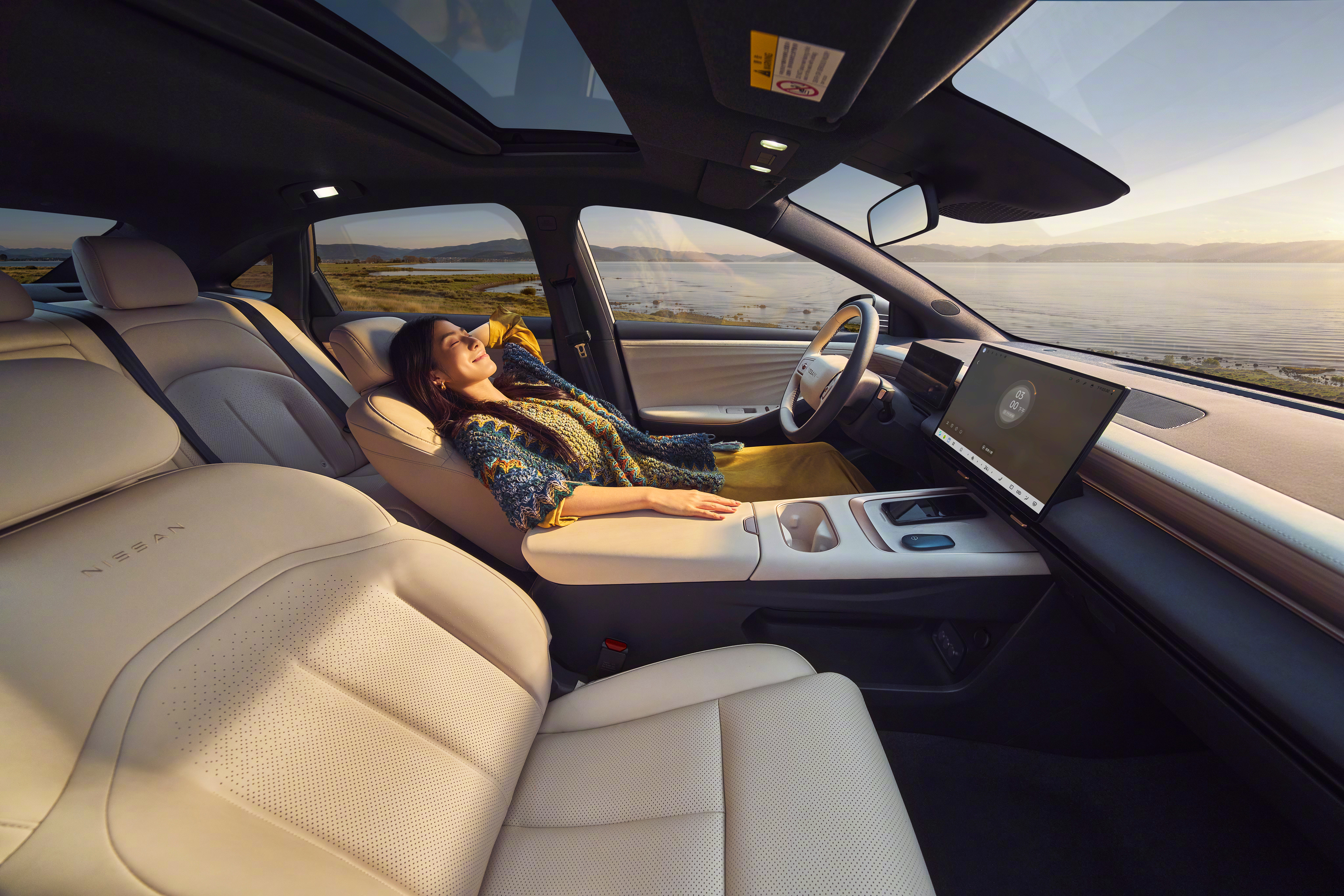 开箱百万级后排大沙发谁能想到，我居然被一款汽车座椅狠狠种草了！东风日产N6的百万