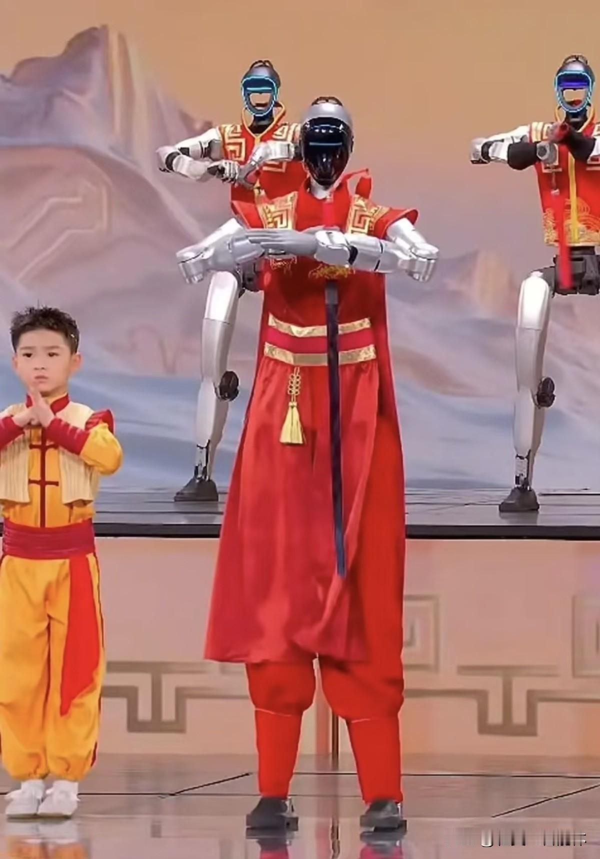 今年春晚最忙的，不是明星，而是它…

今年春晚最累的，可能是台上的机器人。翻跟头