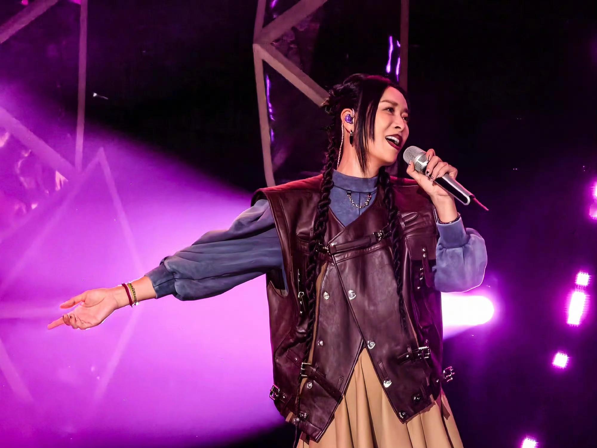 #那英安全##英子安全了#英子安全了 ​​​