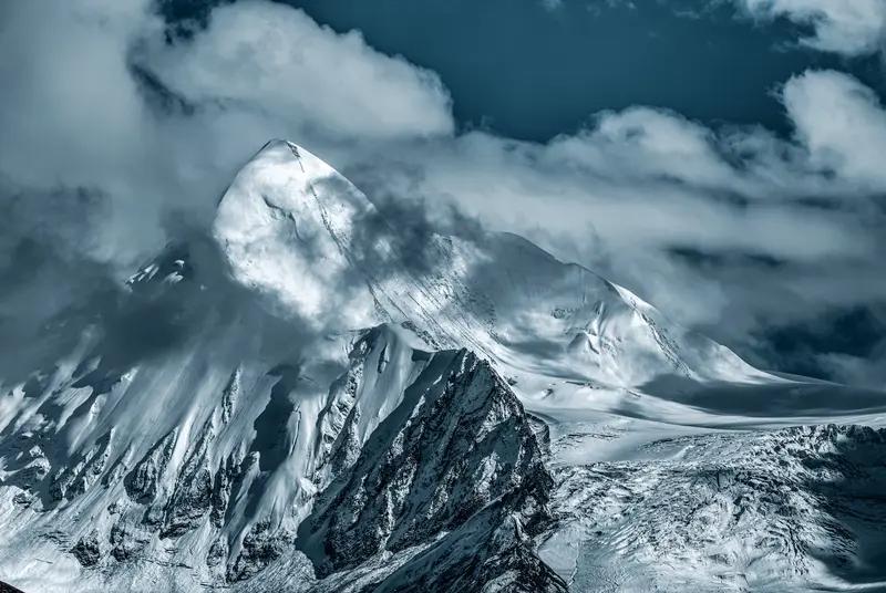 保持耐心和坚韧，有一天，這份痛苦会变得有意义。人生就像一场漫长的马拉松，耐心和坚