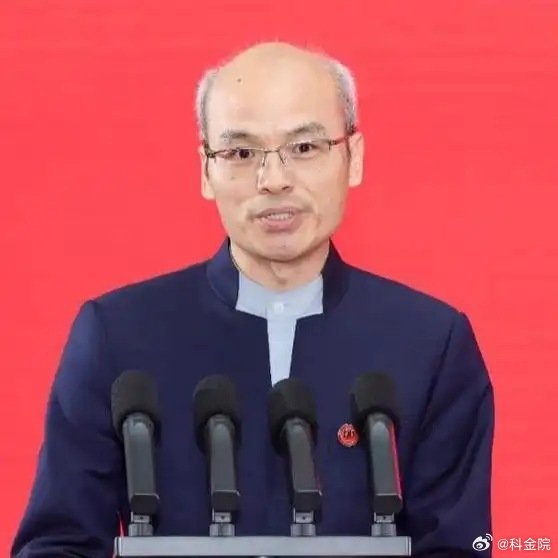 《北京四中校长演讲听完，你的世界观将彻底崩塌，建议深夜独自细听》播放量：7.3万