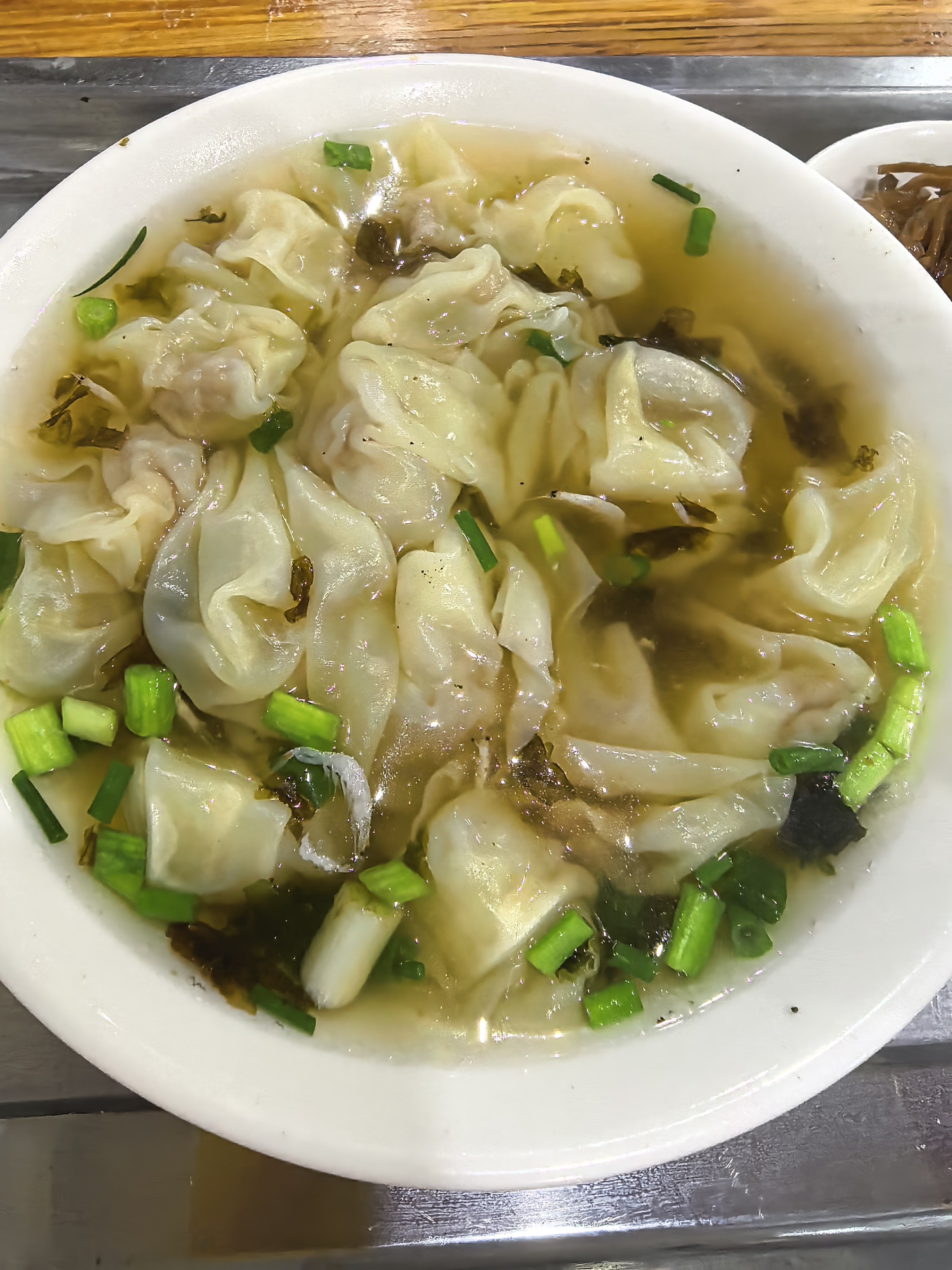 早安！吃饱了开始工作呀！