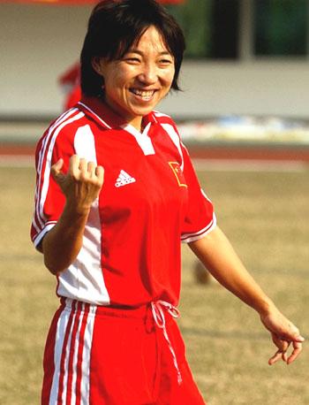孙雯生于 1973 年 4 月 6 日，母亲彼时尚未调回上海，因此她幼年在福州生