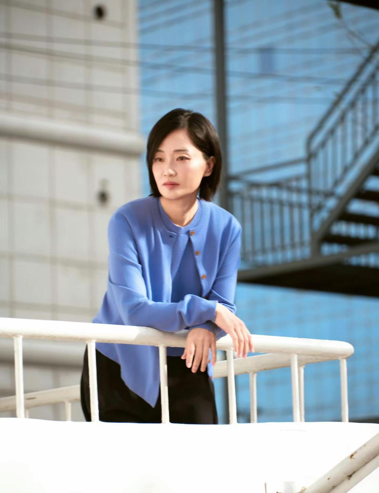 郭柯宇新剧刚定档就被粉丝喊话“这次可千万别再虐我们了”！
时隔两年带着《时差一万