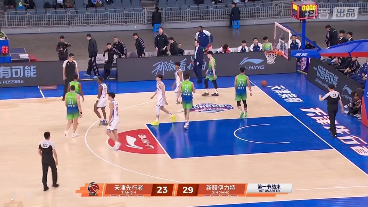 唉😮‍💨！新疆飞虎男篮第一节比赛领先，好好的这样子打下去！

       