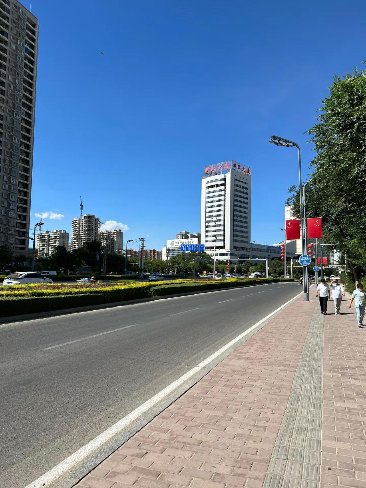 于海青：为何说库尔勒城建在新疆名列前茅？ 新疆的每一座城市都有自己的特点， 也都