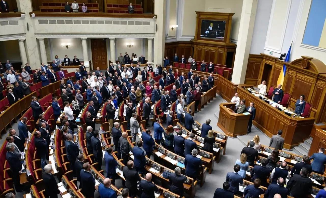 【继续作妖】
当地时间2026年1月12日，乌克兰最高拉达官网公布的相关草案显示