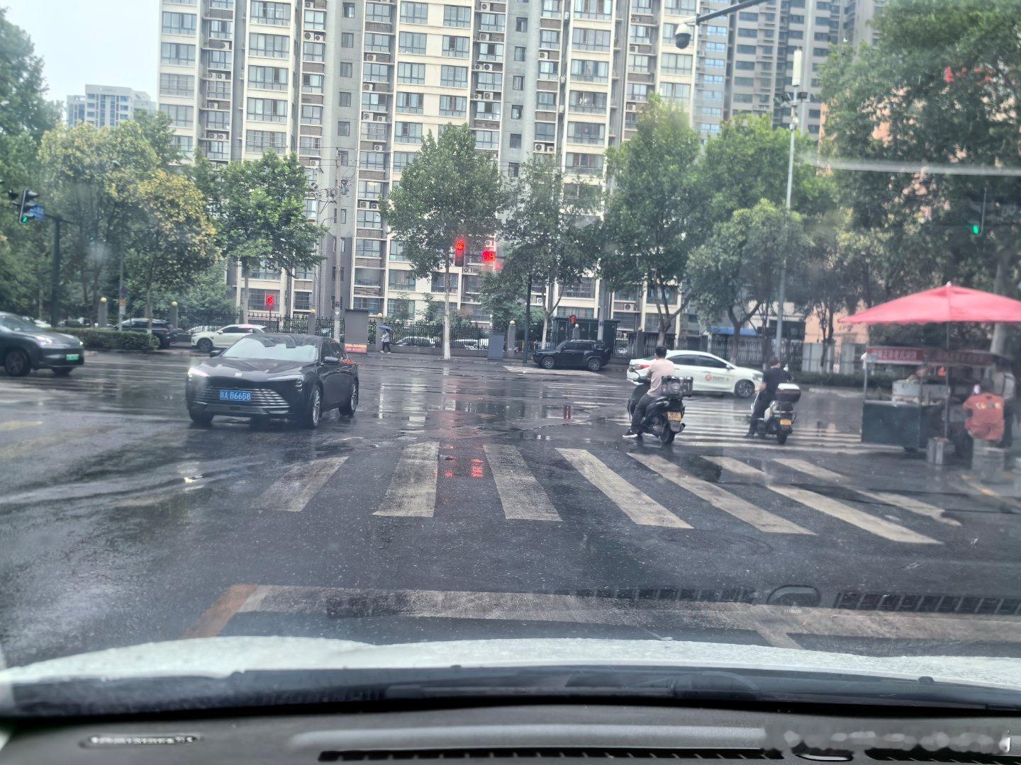 高考加油 早上一场雨，立马变得凉爽，祝愿高考学子笔下生辉，金榜题名。  ​​​