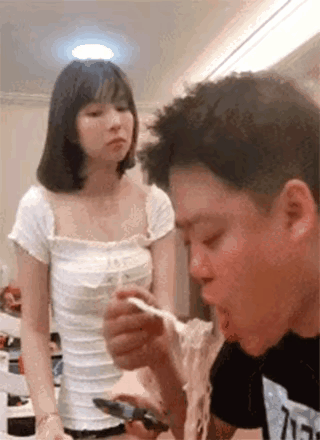 面对这样的女朋友，该如何是好啊。