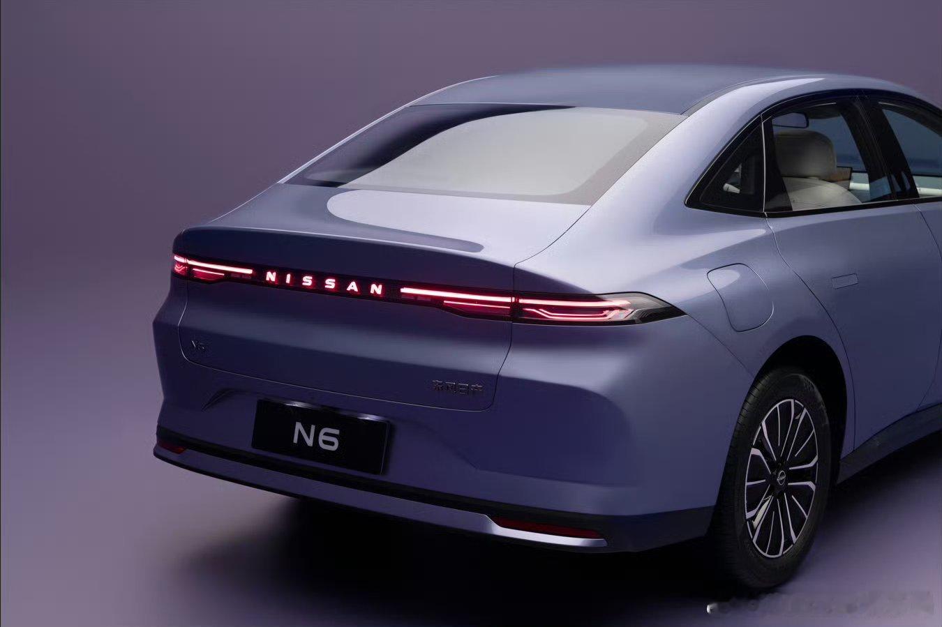 N6神颜一见倾心1.26宽高比，前脸舒展大气，0.618 黄金比例车姿，车身修长