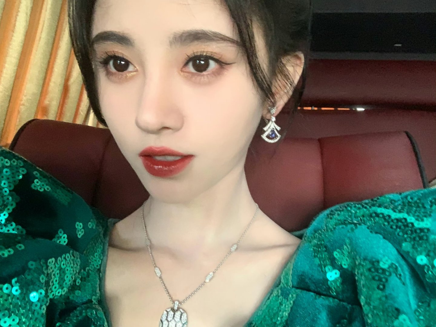 鞠婧祎苏绿夏 jjy🍊💙我中了鞠毒，变成了恋鞠脑，我每天不受控制的想我的宝宝