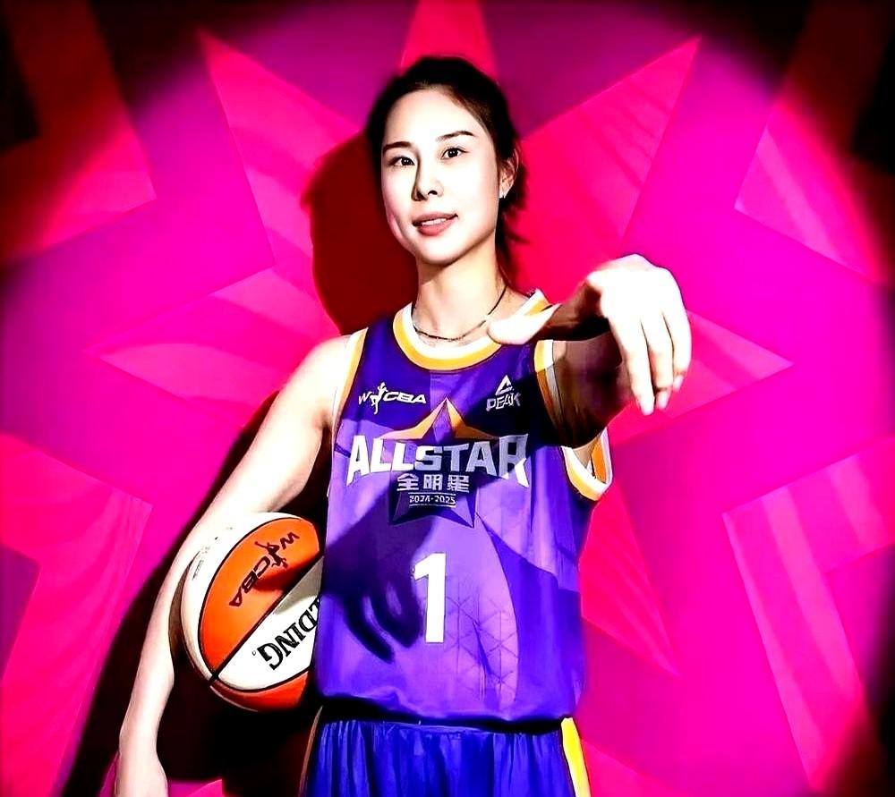 国家队王牌们，在全明星赛上集体哑火了。

杨舒予7投2中只拿5分，王思雨5分，票