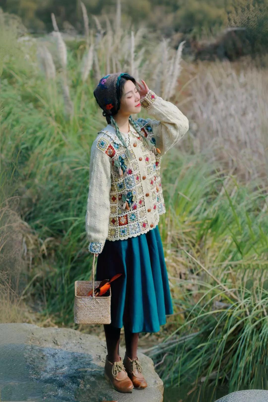 美丽的裙子#是秋天最美的风景#美女配秋景# 民族风穿搭