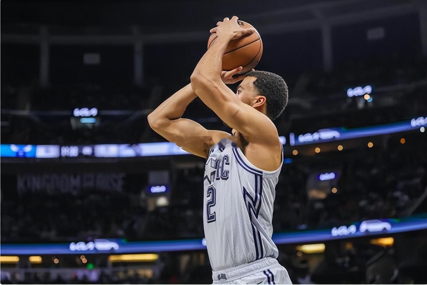 根据HoopsHype记者Michael Scotto的消息，新奥尔良鹈鹕计划与